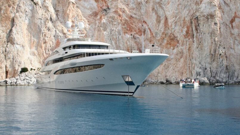 Navigare con classe: Noleggio di yacht di lusso a portata di mano