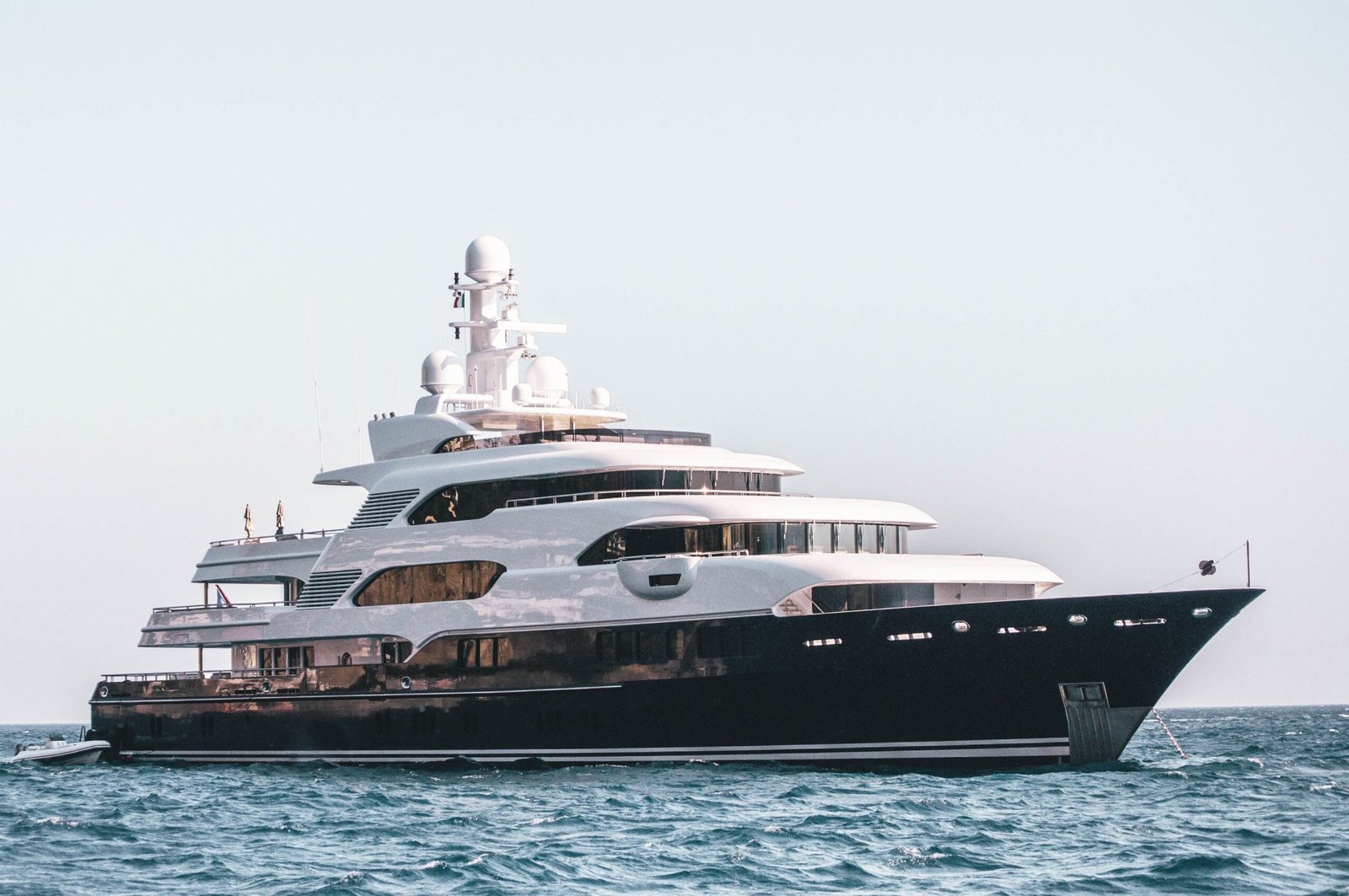 I migliori yacht da noleggiare per un'esperienza di lusso senza precedenti